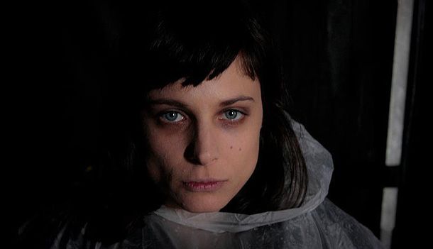 El día trajo la oscuridad